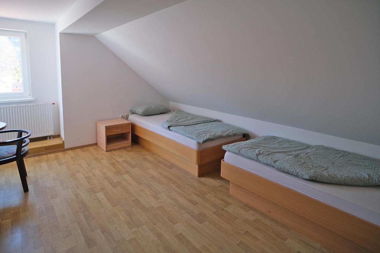 Sostanj Velenje Ravne Sobe Rooms Vrtacnik D O O Exteriör bild