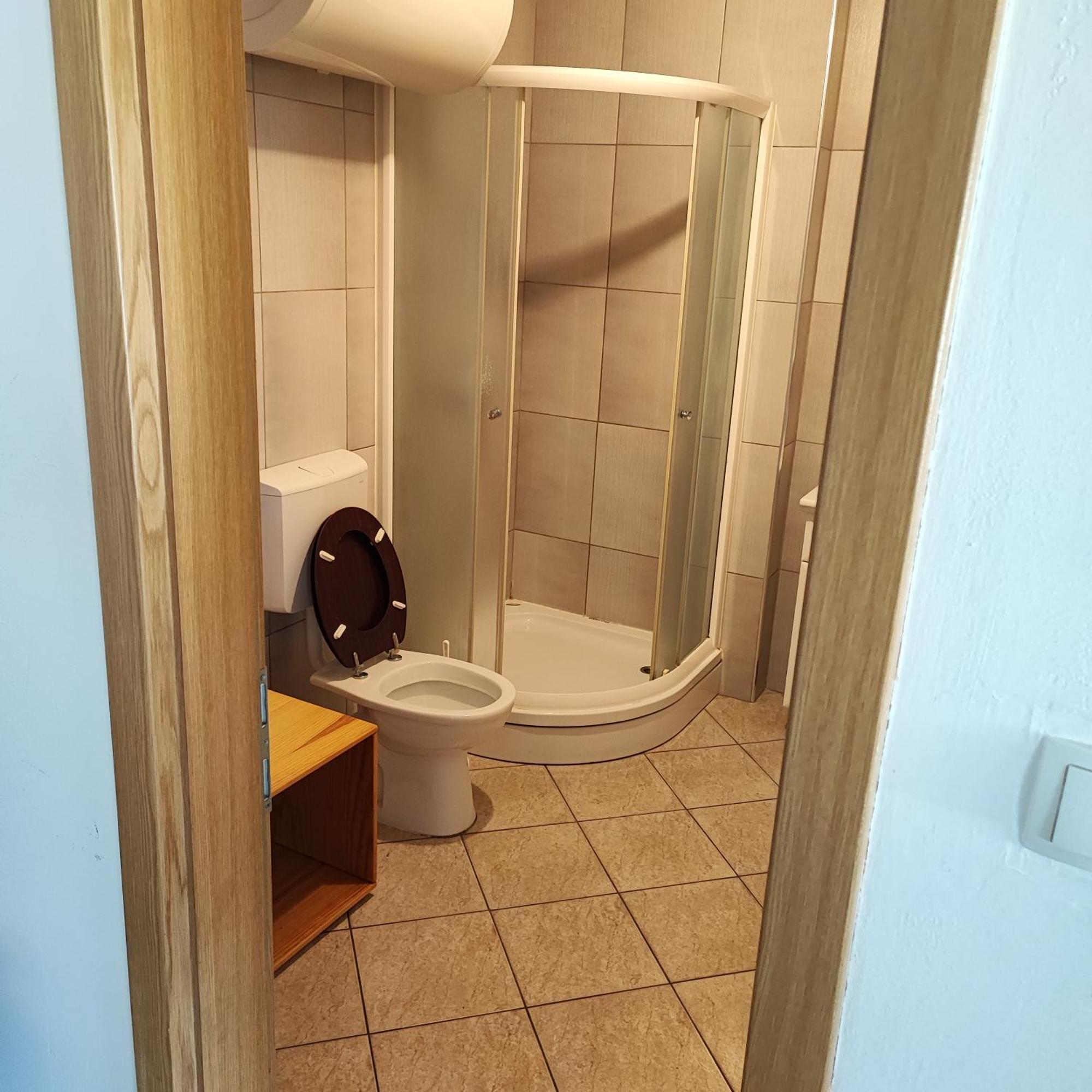 Sostanj Velenje Ravne Sobe Rooms Vrtacnik D O O Exteriör bild