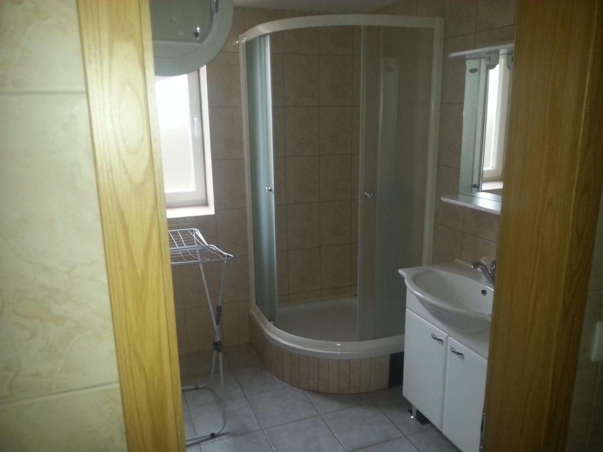 Sostanj Velenje Ravne Sobe Rooms Vrtacnik D O O Exteriör bild