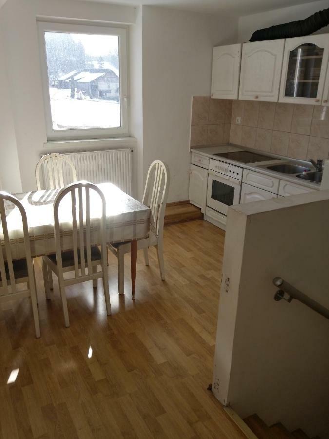 Sostanj Velenje Ravne Sobe Rooms Vrtacnik D O O Exteriör bild